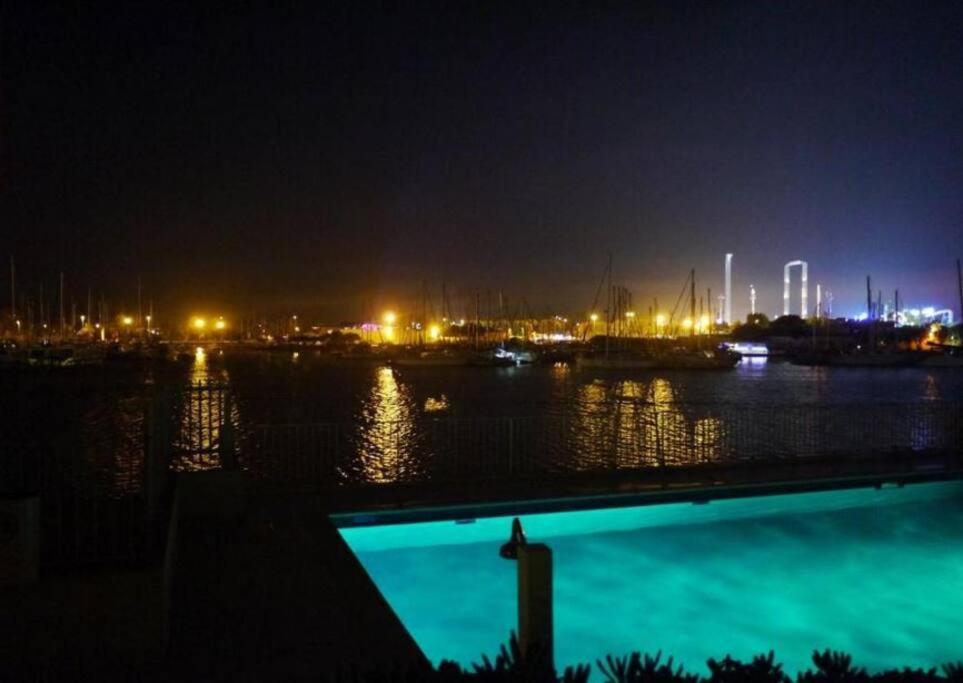 Appartement Avec Balcon, Vue Mer, Piscine, Parking Agde Exteriér fotografie